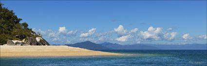 Bowden Island to the Cardwell Range - QLD (PBH4 00 14687)